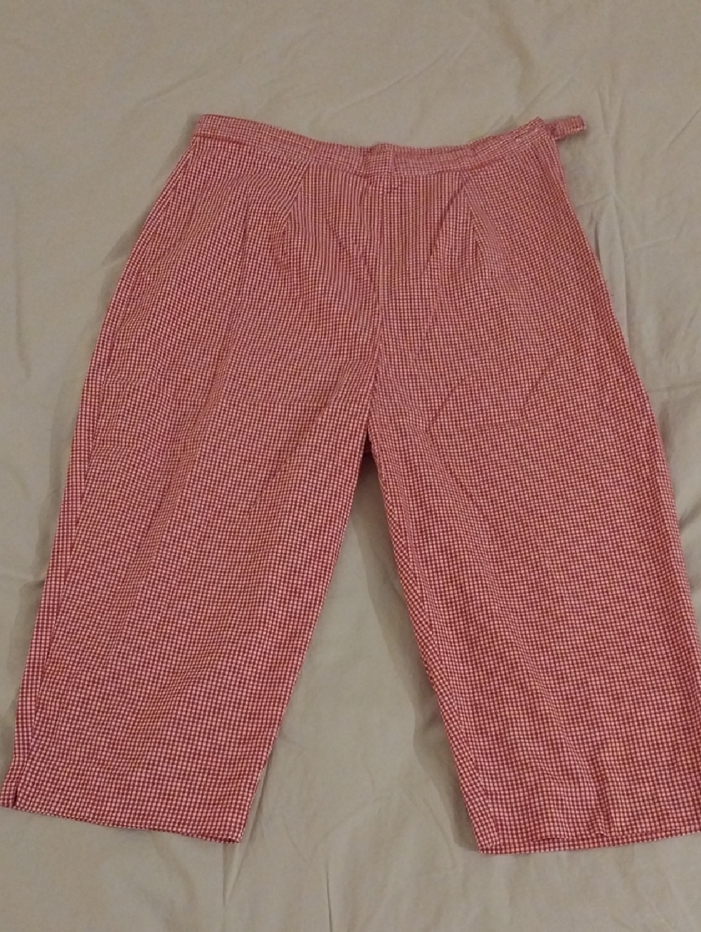 Casual Corner Red Gingham Capri Pants